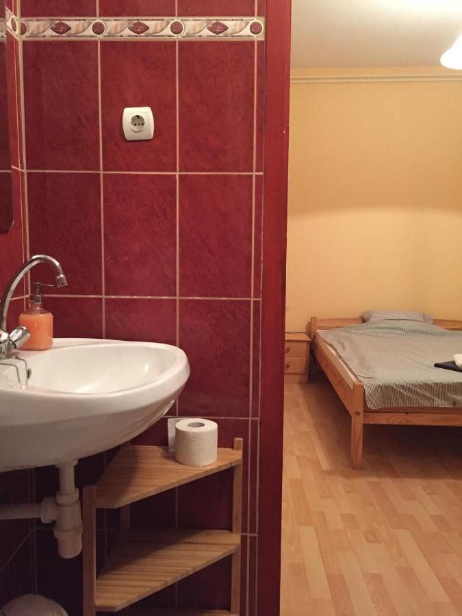 Gyongy Panzio Hotel Velence Exterior photo